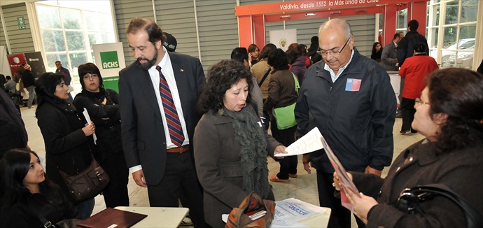 FOTO FERIA INTENDENTE Y SEREMI (1)