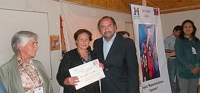 SEREMI Jaime Suárez participa en Mesa de la Mujer Rural