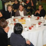 Ministra Matthei comparte con madres trabajadoras