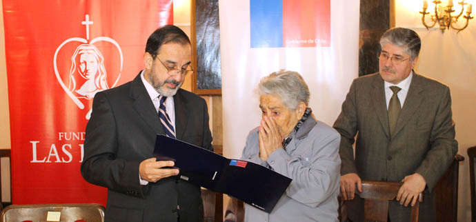 Subsecretario de Previsión Social entrega certificados en Fundación Las Rosas Subsecretario de Previsión Social entrega certificados en Fundación Las Rosas