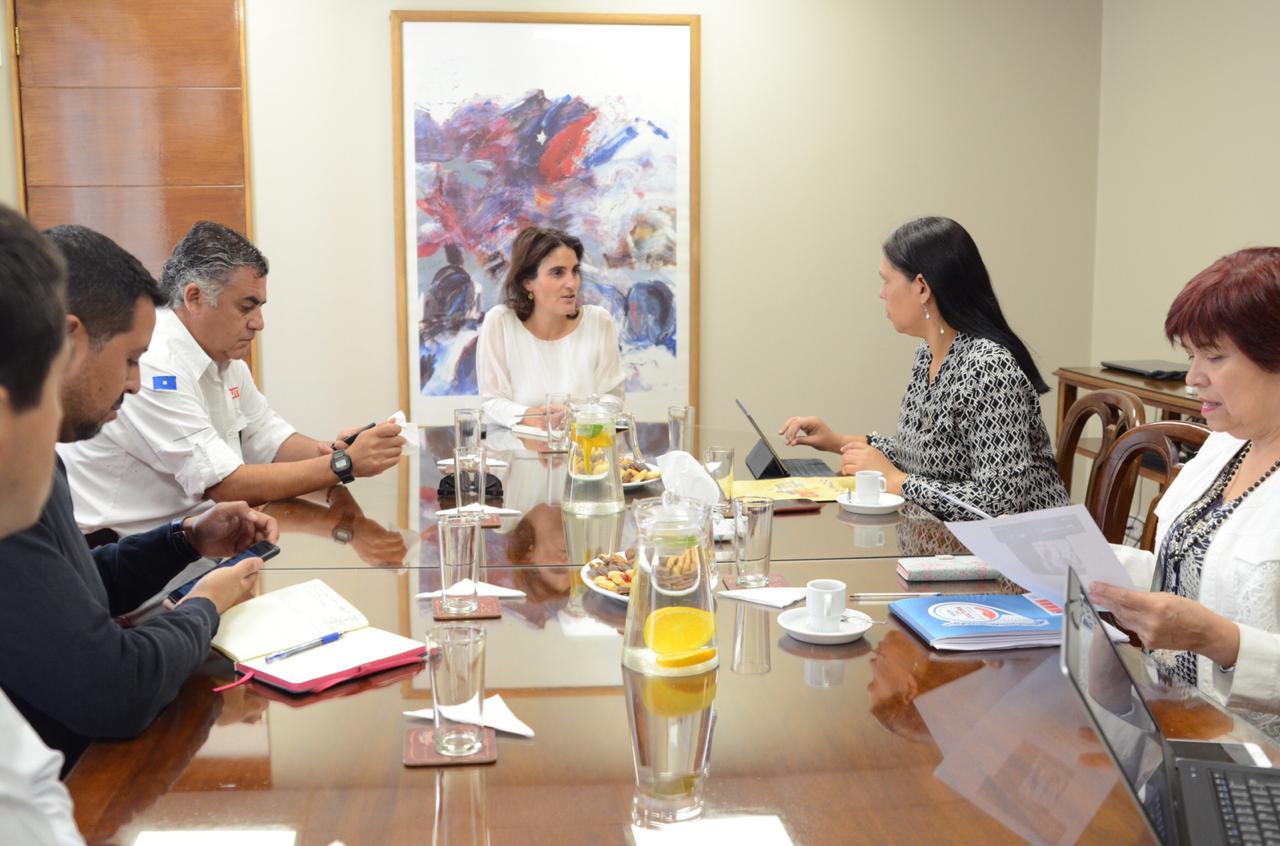 Imagen Ministra María José Zaldívar se reúne con la CUT: “Es una prioridad garantizar la salud y la seguridad de los trabajadores”