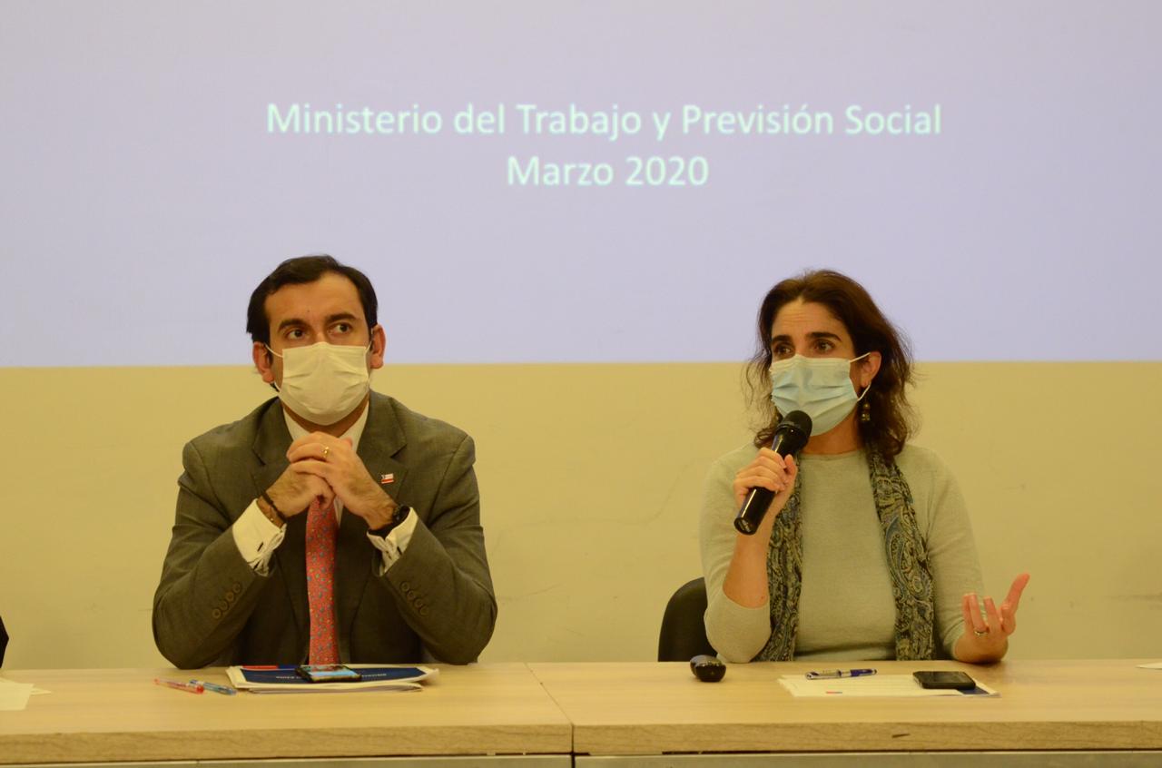 Ministra Zaldívar y subsecretario Arab